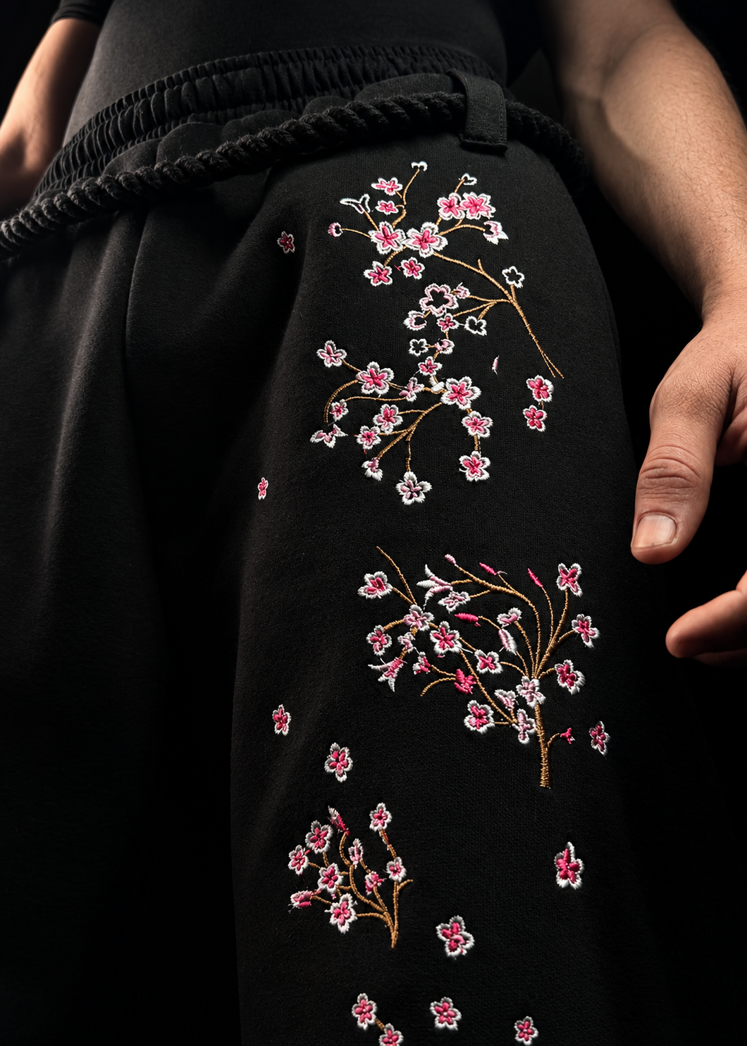 CHERRY BLOSSOM / BARREL Embroidery SWEATPANTS